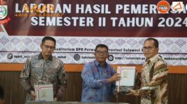 Ketua DPRD Kota Makassar, Supratman menerima LHKPN.