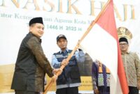 Walikota Makassar, Munafri Arifuddin melepas jemaah haji. (FOTO:ist)