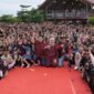 Pasangan Walikota dan Wakil Walikota Makassar Munafri Arifuddin dan Aliyah Mustika Ilham merayakan kemenangan MULIA di Pantai Bosowa. (FOTO:HUMAS PEMKOT)