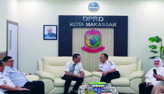 Ketua DPRD Kota Makassar, Supratman memberi apresisasi tinggi atas pencapaian Walikota Makassar, Danny Pomanto selama menjabat. (FOTO:ist)