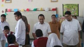 Fraksi Gerindra Kota Makassar mendatangi SDN Cendrawasih memantau program MBG. (foto:ist)