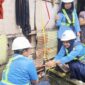 Perumda Air Minum (PDAM) Kota Makassar kembali menunjukkan komitmennya terhadap pelayanan publik dengan melakukan pemasangan sambungan air bersih gratis di Kampung Berua, Kelurahan Pabaeng-Baeng, Kecamatan Tamalate, pada Senin, 30 Juni 2025. (FOTO:IST)