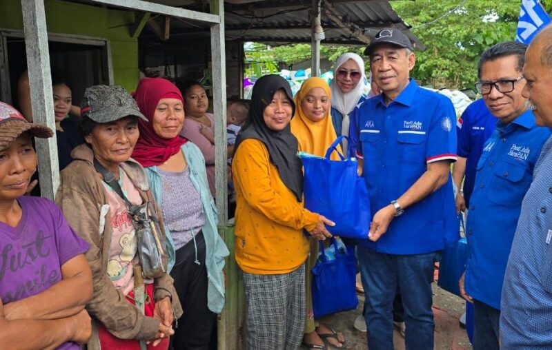 DPW Partai Amanat Nasional (PAN) Sulawesi Utara melaksanakan aksi sosial berupa pembagian pangan dalam rangka memperingati HUT Kemerdekaan Republik Indonesia ke-80 sekaligus HUT PAN ke-27.(foto:ist)